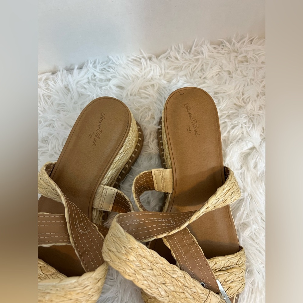 Universal Threads Kayla Wedge Heel Memory Foam In… - image 5